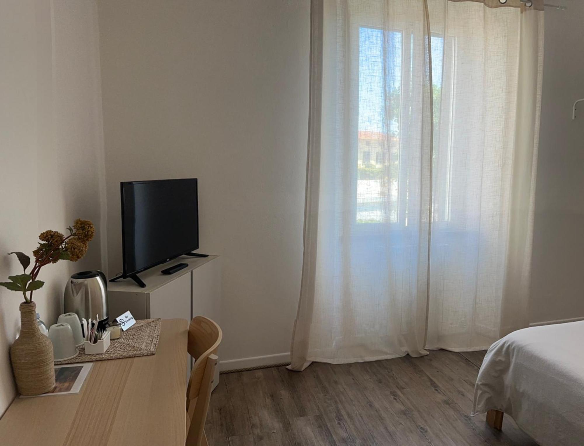 Sunrise Bed & Breakfast มารินาดิปิซา ภายนอก รูปภาพ